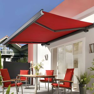 Heavy-duty full-box retractable awning